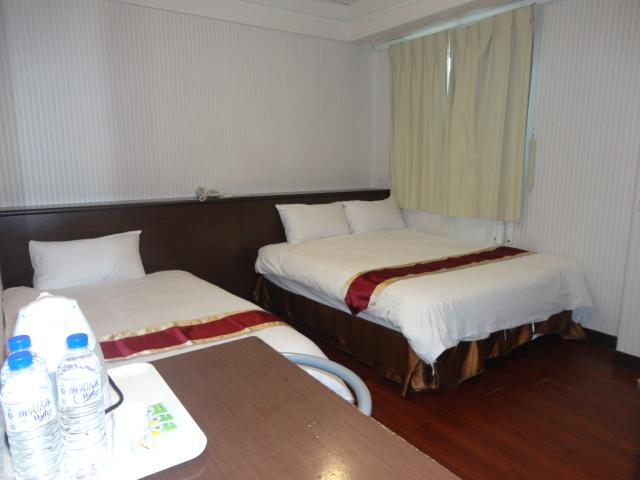 טאינאן Yi Pin Yuan Hotel מראה חיצוני תמונה