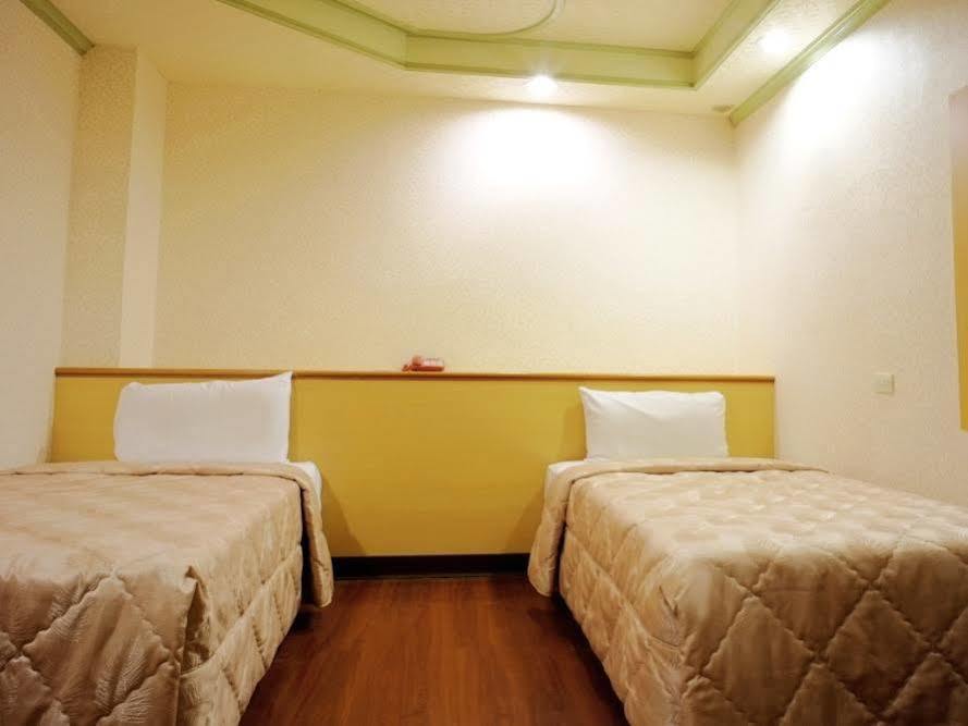 טאינאן Yi Pin Yuan Hotel מראה חיצוני תמונה